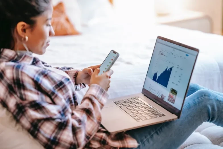 Copy trading: como funciona, vantagens e riscos