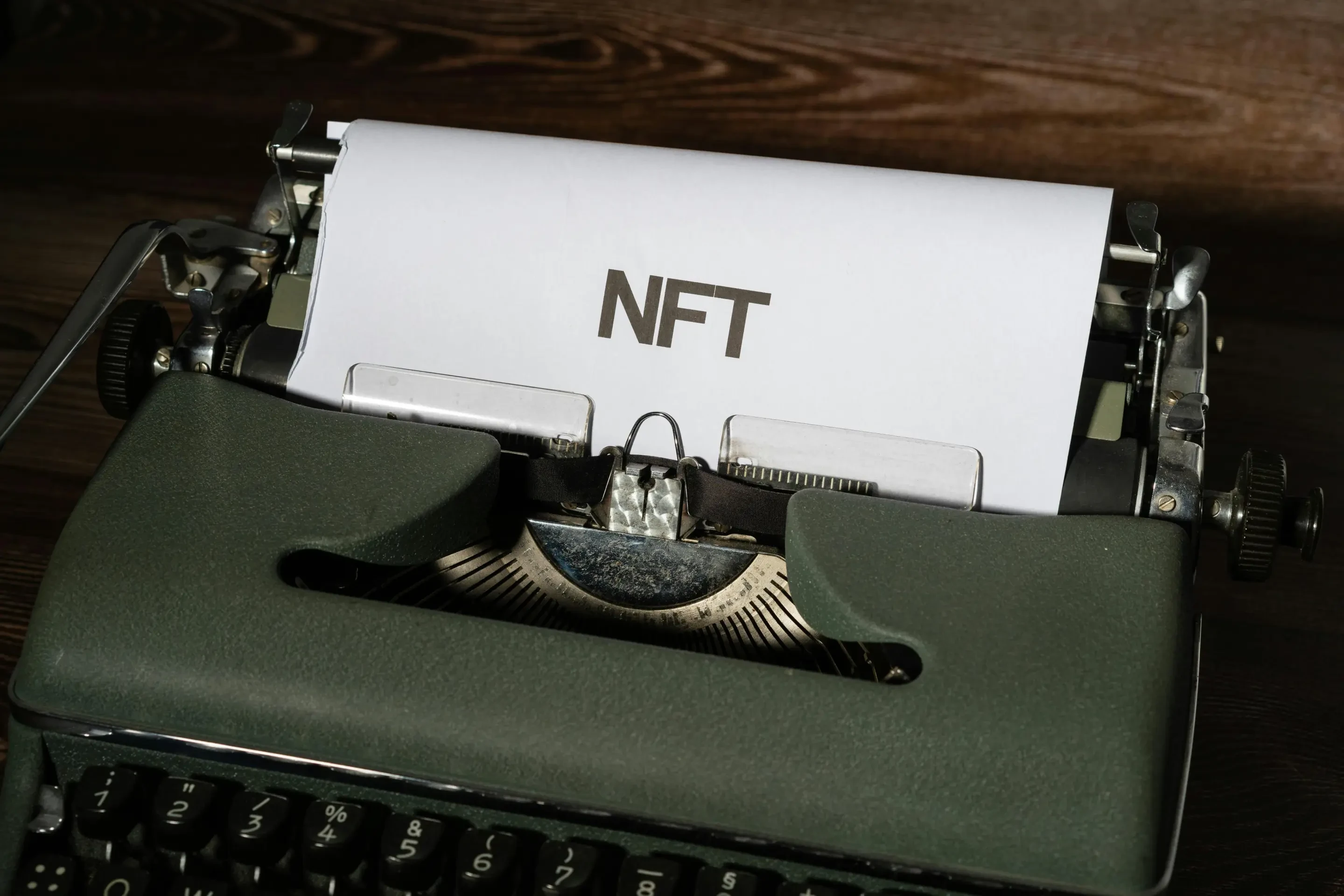 人工生成的 nft